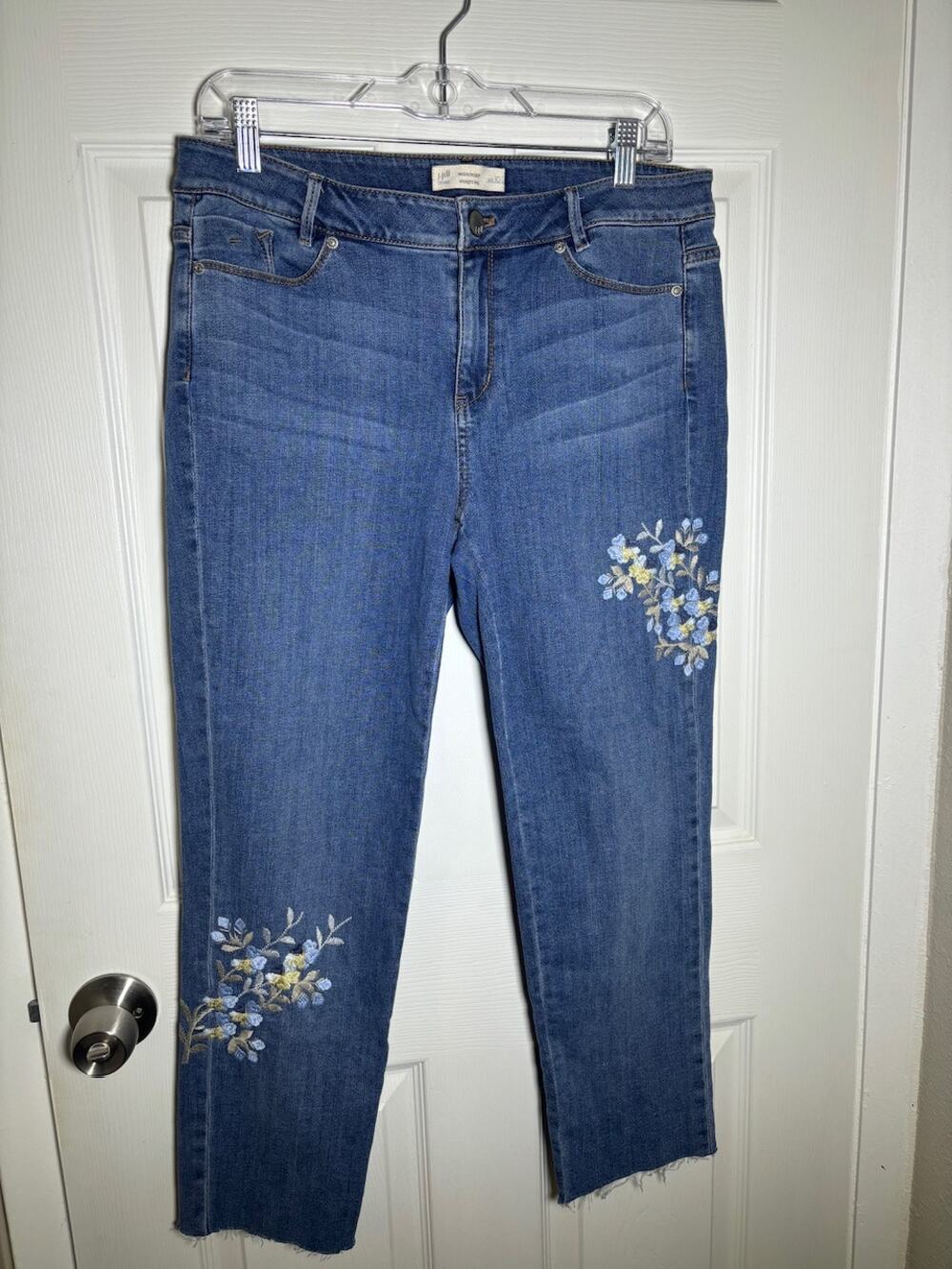 j jill denim weekender straight leg embroider raw hem jeans size 10